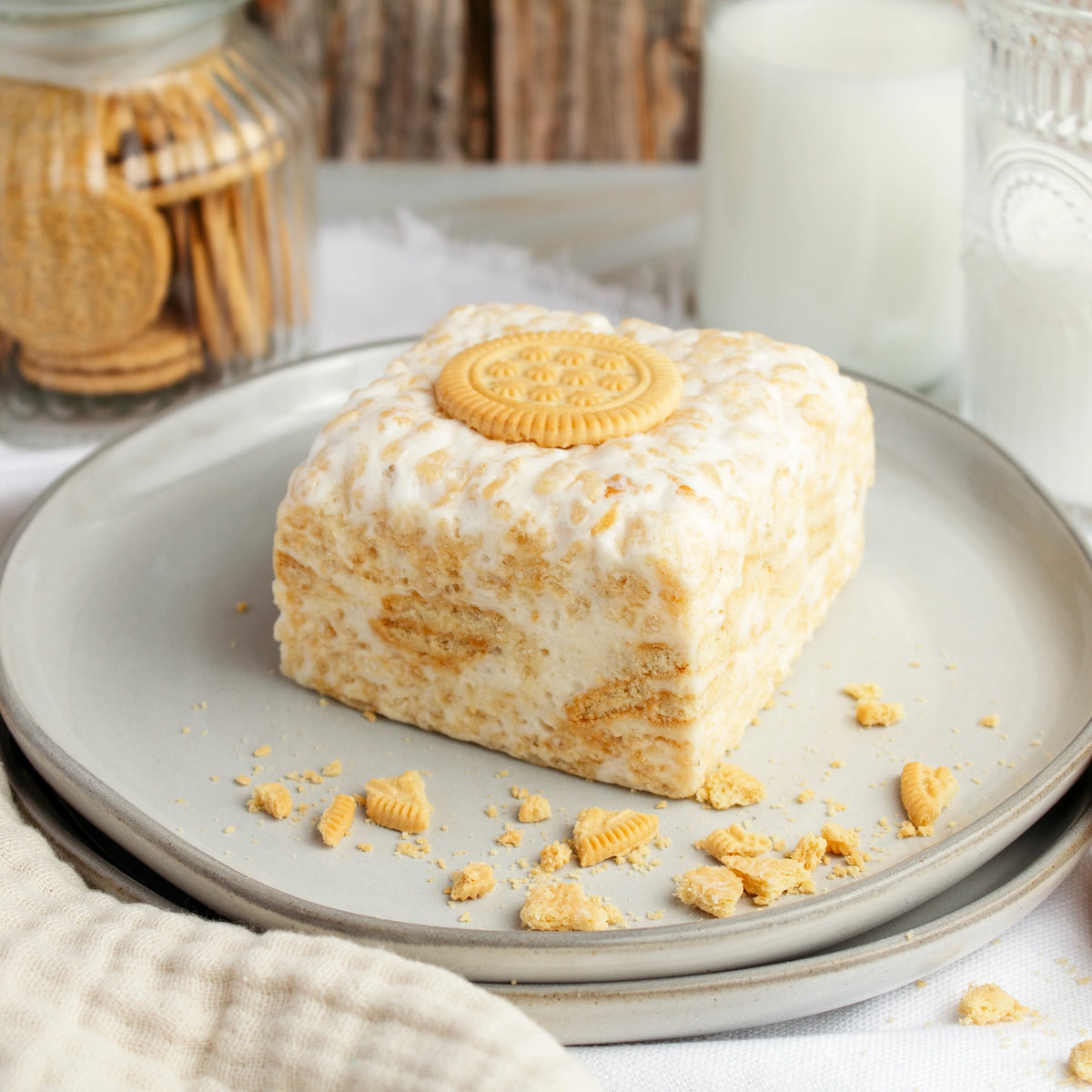 Vanilla Cookies & Cream Crispy Treat